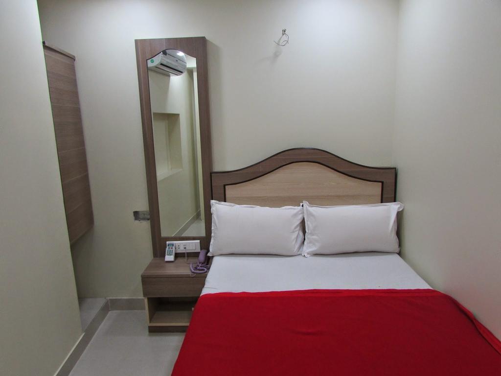 Royal Annex Hotel Mumbai Room photo